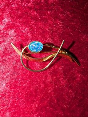 Vintage Gold Tone .925 Brooch with Blue Stone Accent